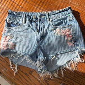 Garage Festival Floral Distressed Denim Jean Shorts Sz 1